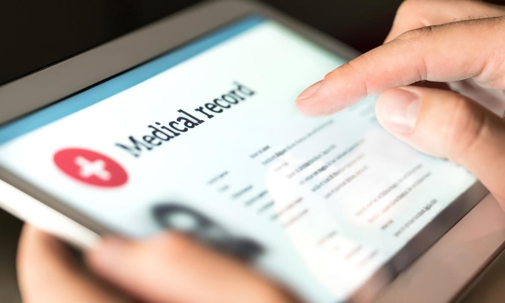 How Electronic Health Records Help Healthcare Providers